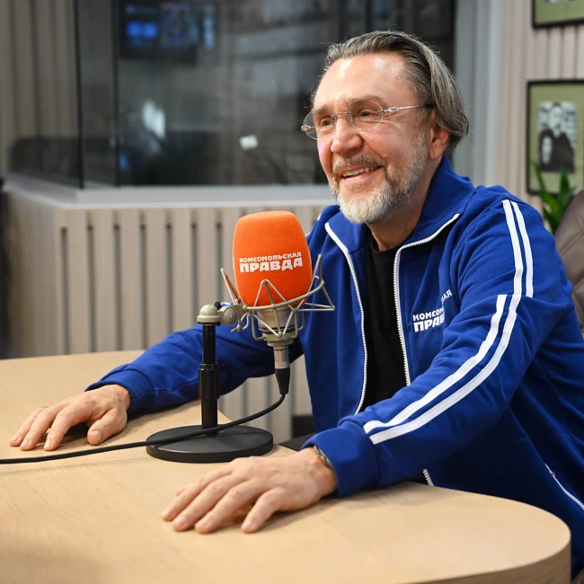 Сергей Шнуров: «Слава ничего не стоит. Сегодня ты номер один, а завтра - полное дно»